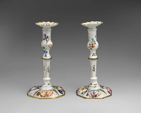 Pair of candlesticks