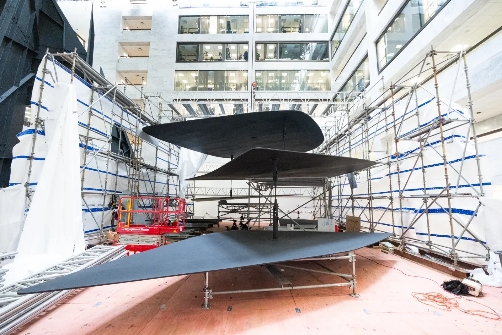 Calder's Mountains and Clouds Returns to Capitol Hill After Safety Review