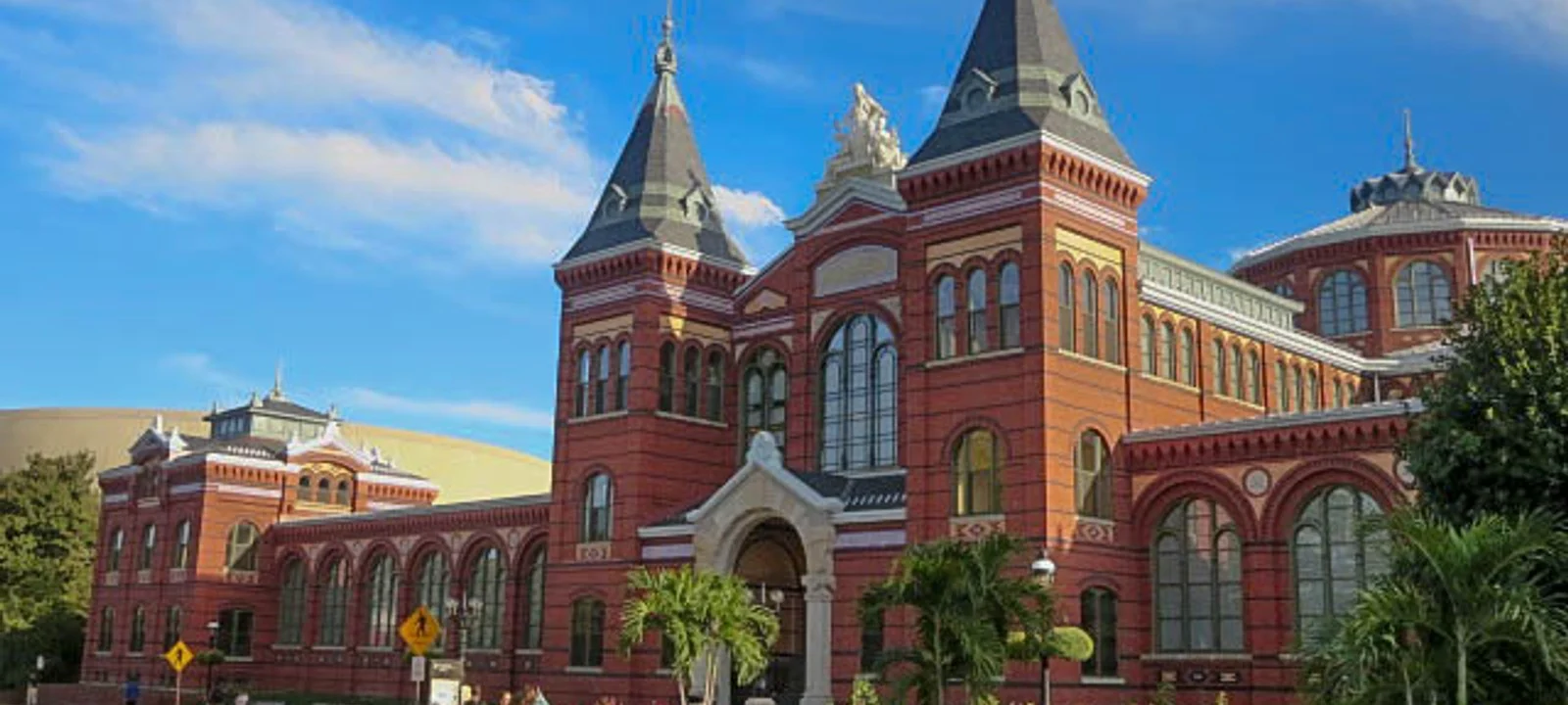 Smithsonian Weighs Arts and Industries Building for Latino Museum