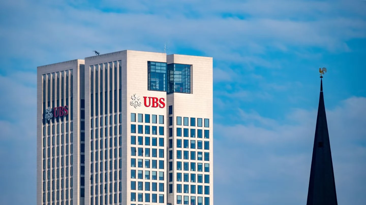 UBS to Shut China Fund Sales Unit as Foreign Wealth Retreat Widens